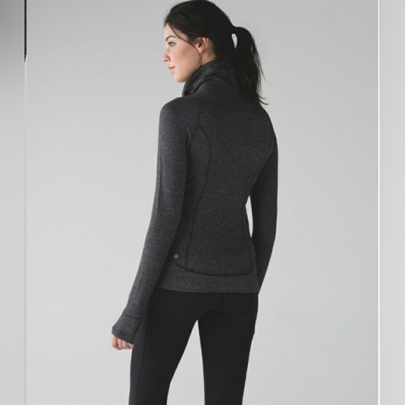 Lululemon 1/2 Zip Think Fast Pullover in Herringbone Black/Grey Size 2 - Picture 3 of 8